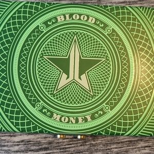 Jeffree Star eyeshadow palette